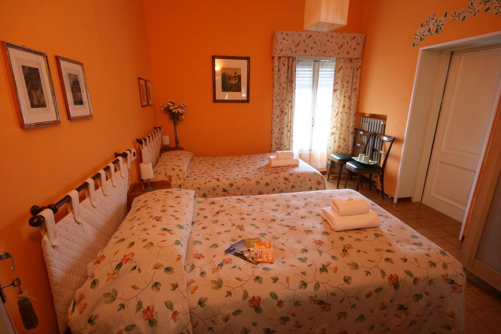 Corte Posta B&B - Parcheggio E Bagno In Camera Mantova Pokoj fotografie